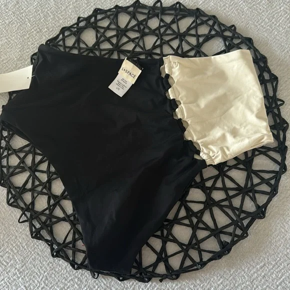 SOLD L*Space Solstice Bikini Set, Top Size Medium, Bottom Large, $248 - Picture 10 of 13